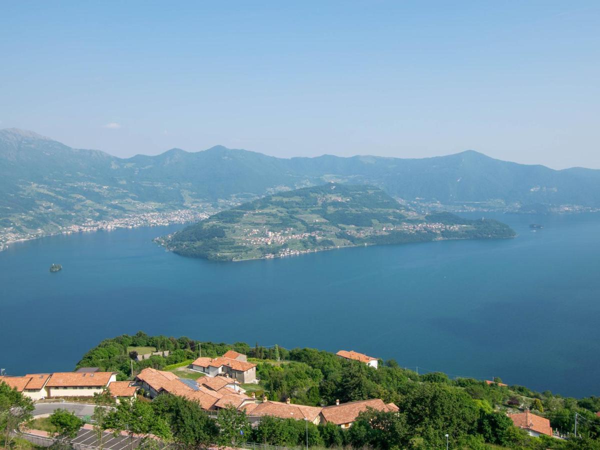 Van Gogh - Beautiful Lake Iseo View And Swimming Pool Parzanica Buitenkant foto