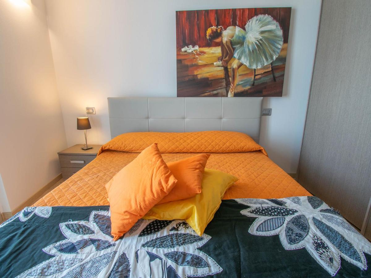 Van Gogh - Beautiful Lake Iseo View And Swimming Pool Parzanica Buitenkant foto